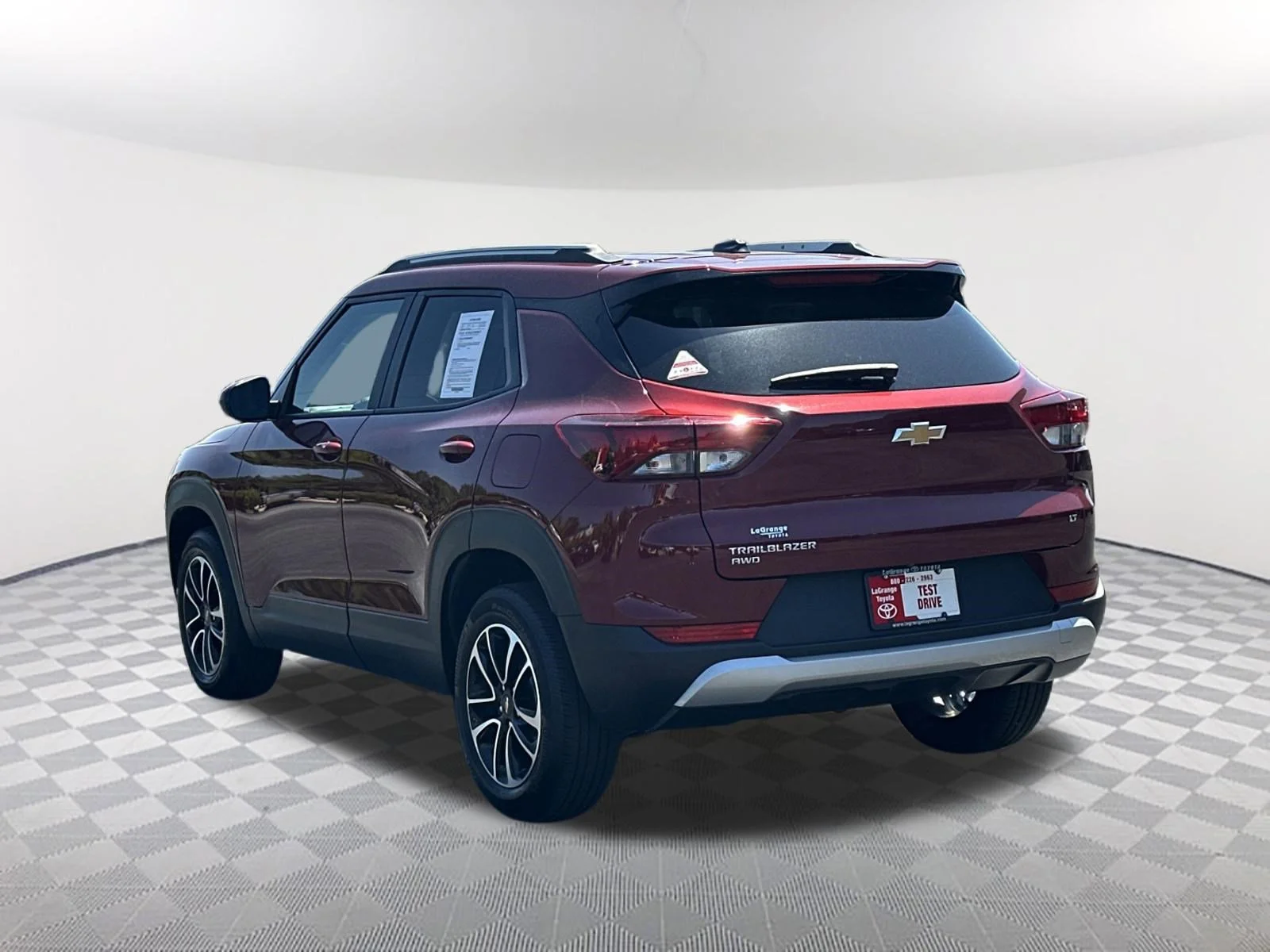 Used 2025 Crimson Metallic Chevrolet LT image 7