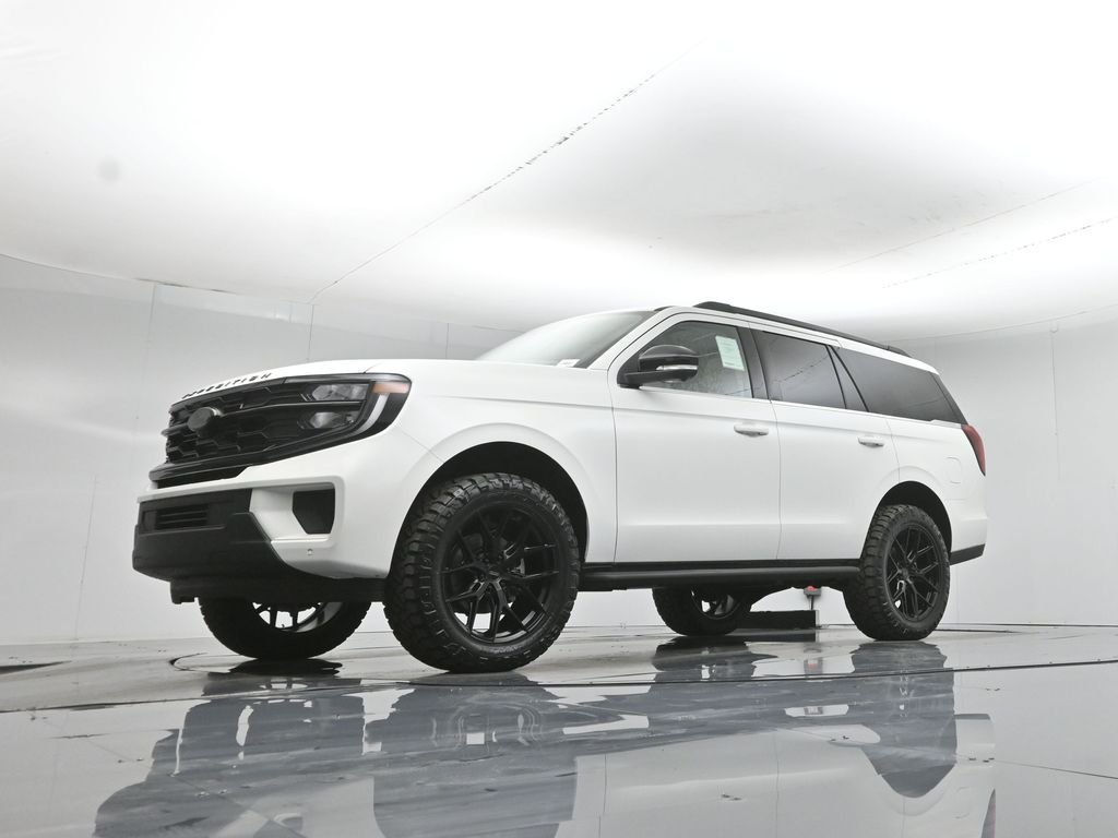 New 2026 Star White Metallic Tri-Coat Ford Active image 45