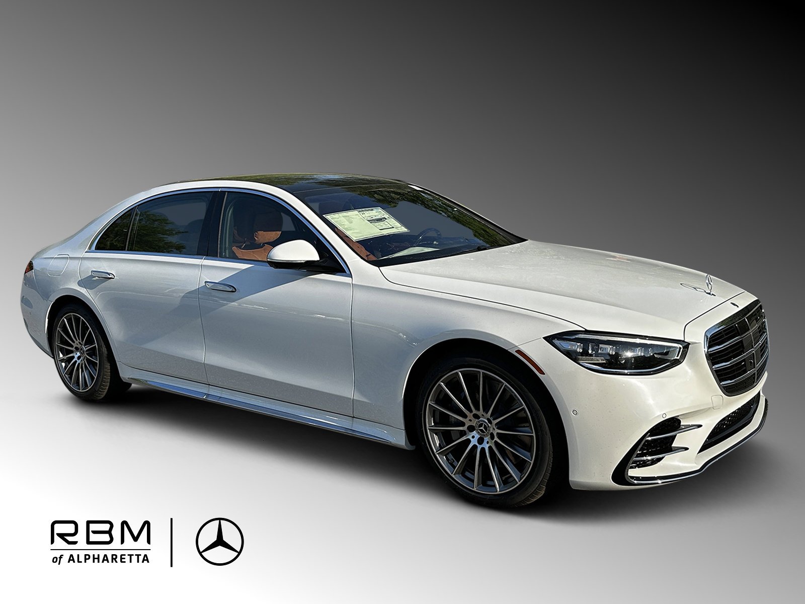 New 2026 MANUFAKTUR Moonlight White Metallic Mercedes-Benz S 580 image 1