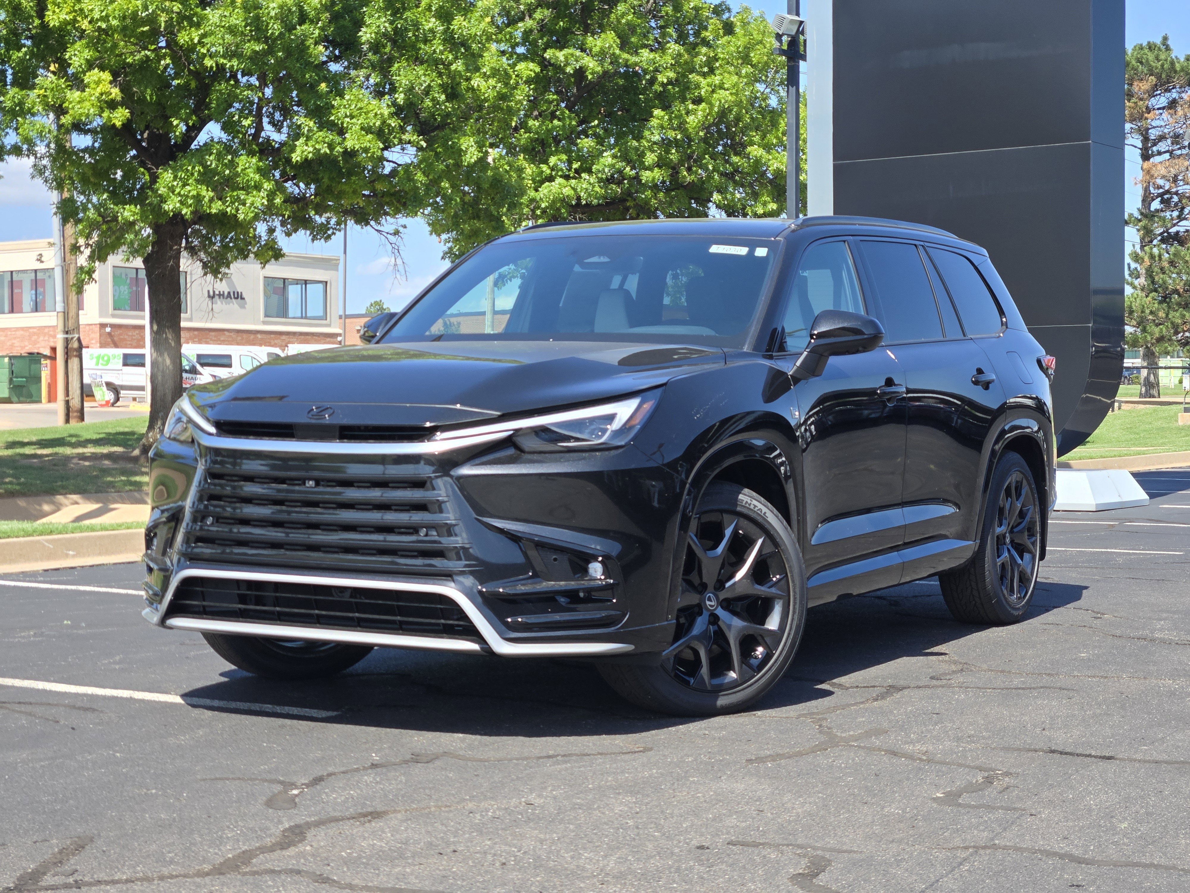 2026 Lexus TX 500h's photo