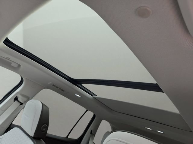 2026 GMC Acadia Denali - Photo 6