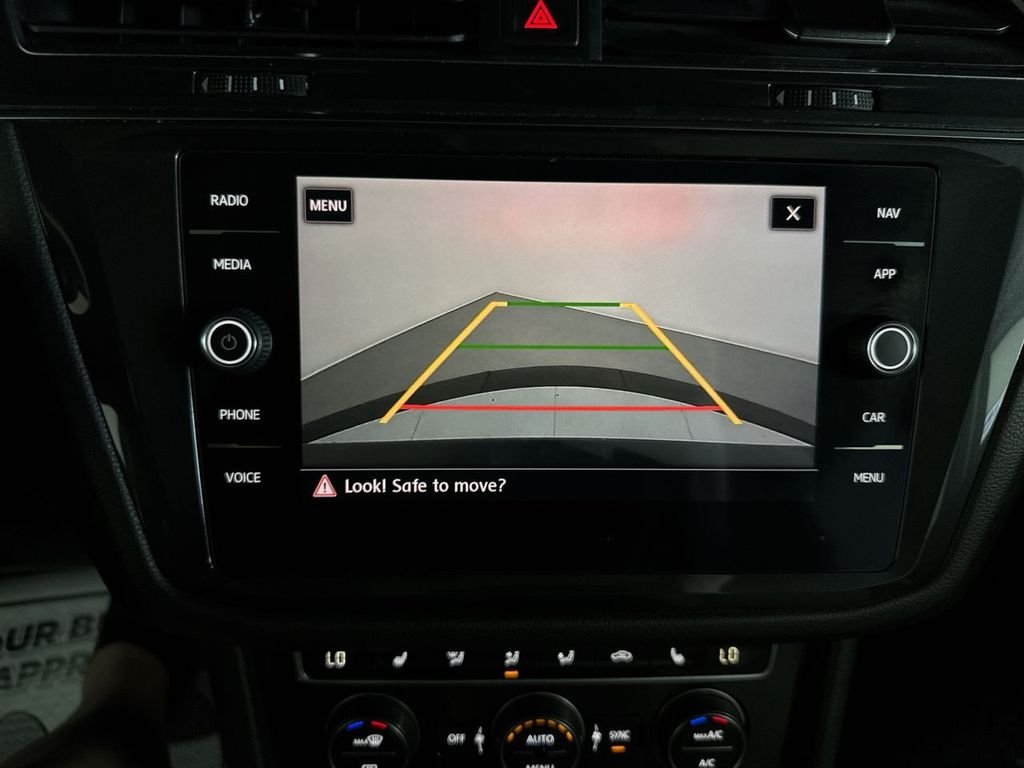 Used 2019 Deep Black Volkswagen 2.0T SEL image 30