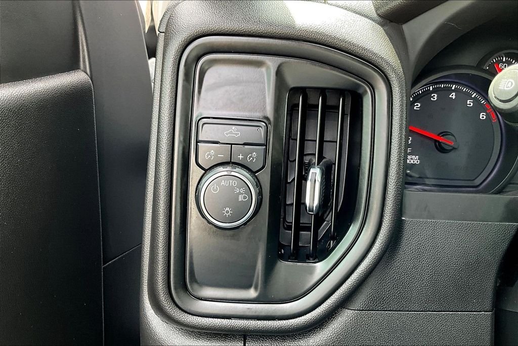 Used 2022 White Chevrolet WT image 13