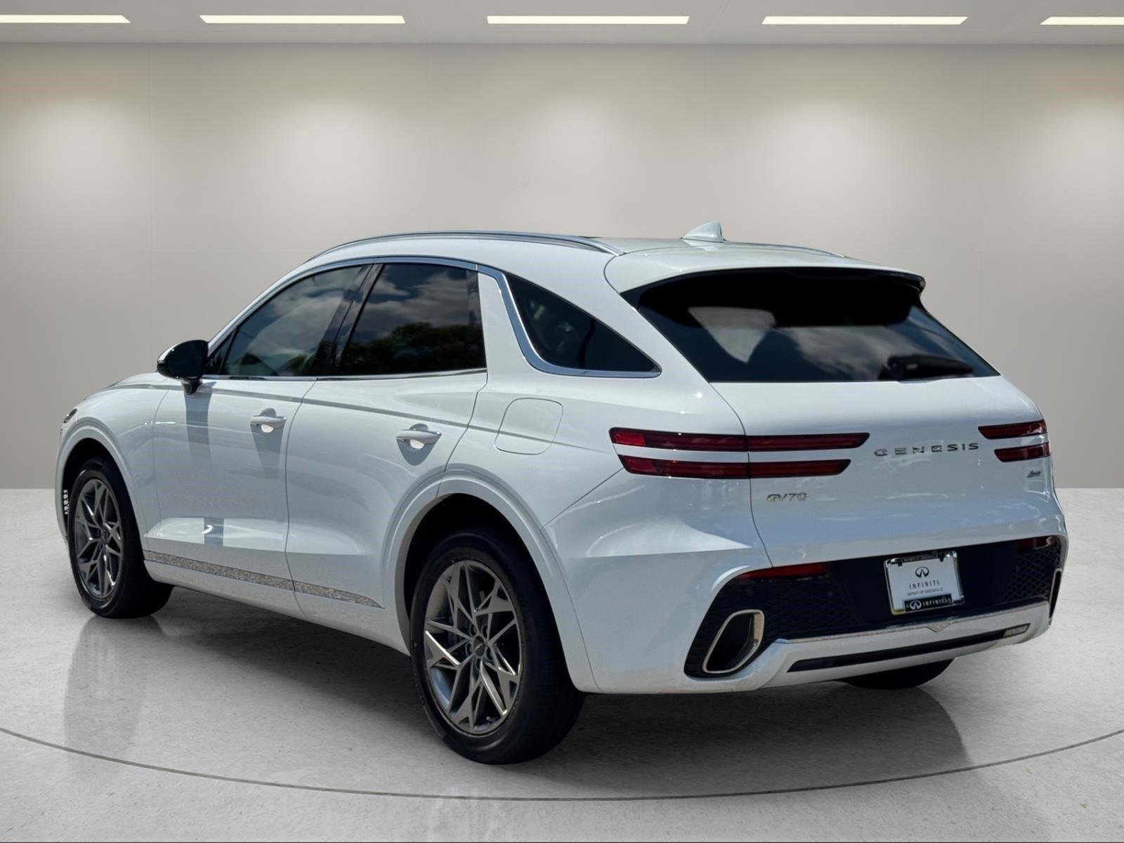 2024 GENESIS GV70 Standard - Photo 3