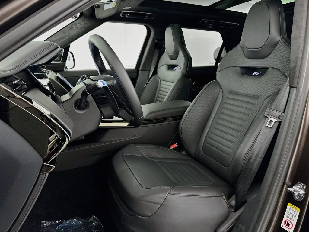 New 2027 Tourmaline Brown in Satin finish Land Rover SV image 21