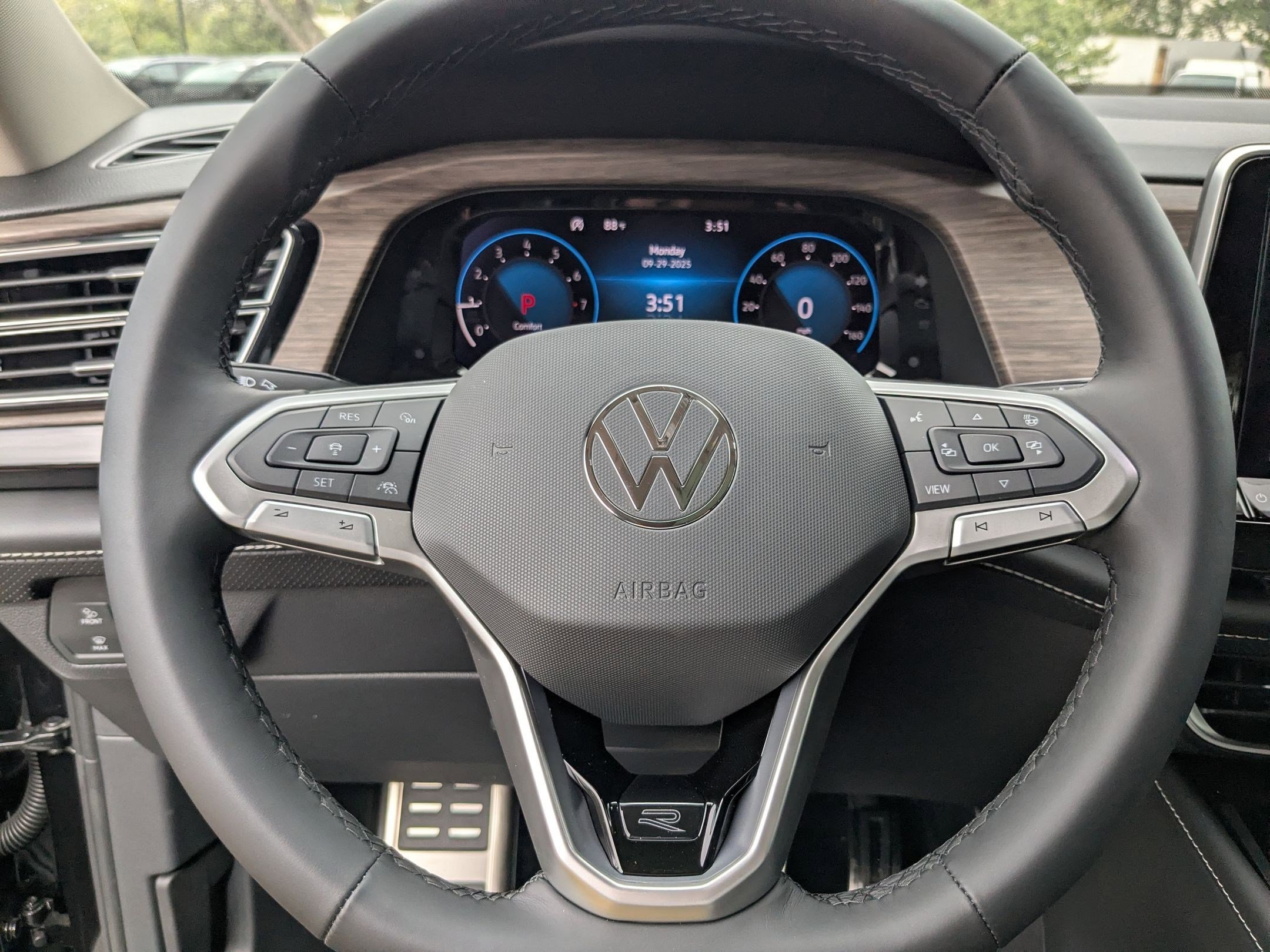 2026 Volkswagen Atlas SEL Premium R-Line - Photo 9