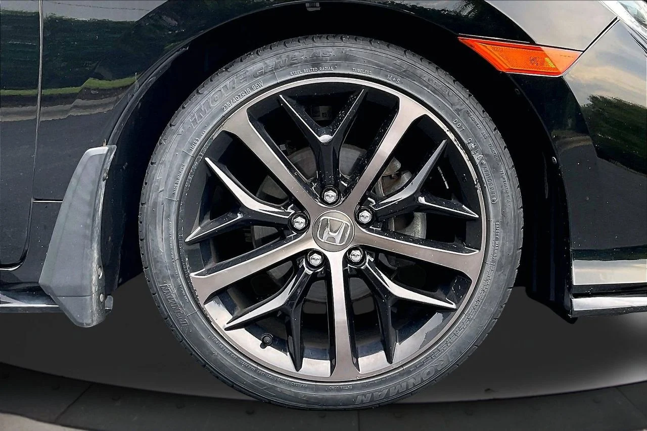 Used 2021  Honda Sport image 31