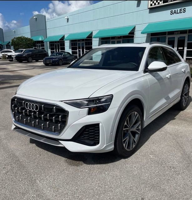 2025 Audi Q8 55 Premium quattro Tiptronic's photo