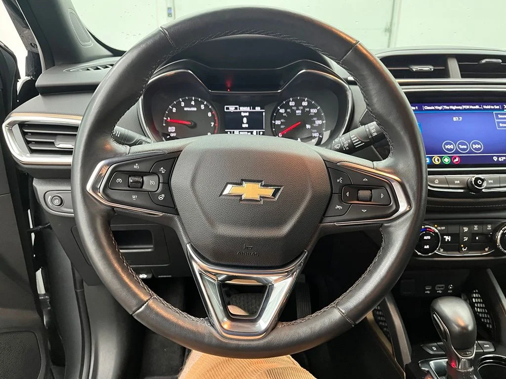 Used 2023 Gray Chevrolet ACTIV image 21