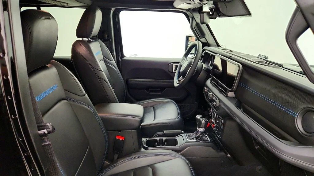 Used 2024 Black Clearcoat Jeep Rubicon X 4x4 image 25