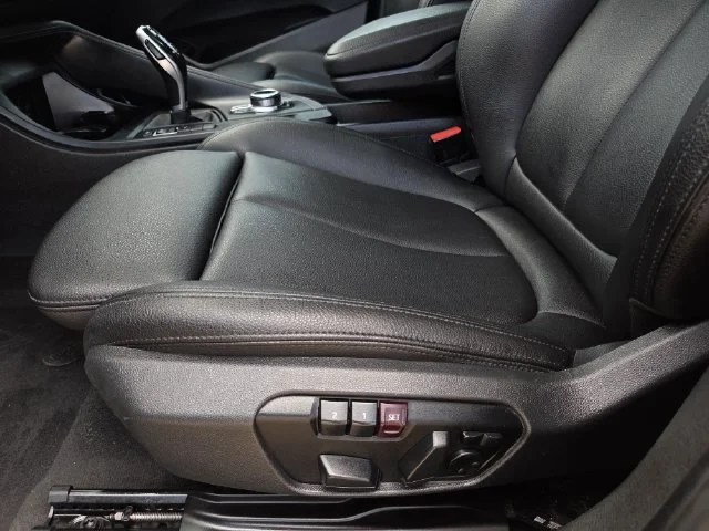Used 2020 Jet Black BMW sDrive28i image 16
