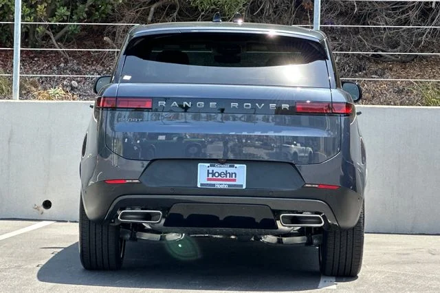 New 2026 Varesine Blue Land Rover SE image 4