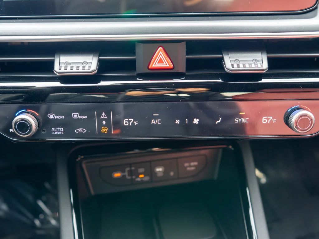 New 2027 Aurora Black Pearl Kia GT-Line image 24