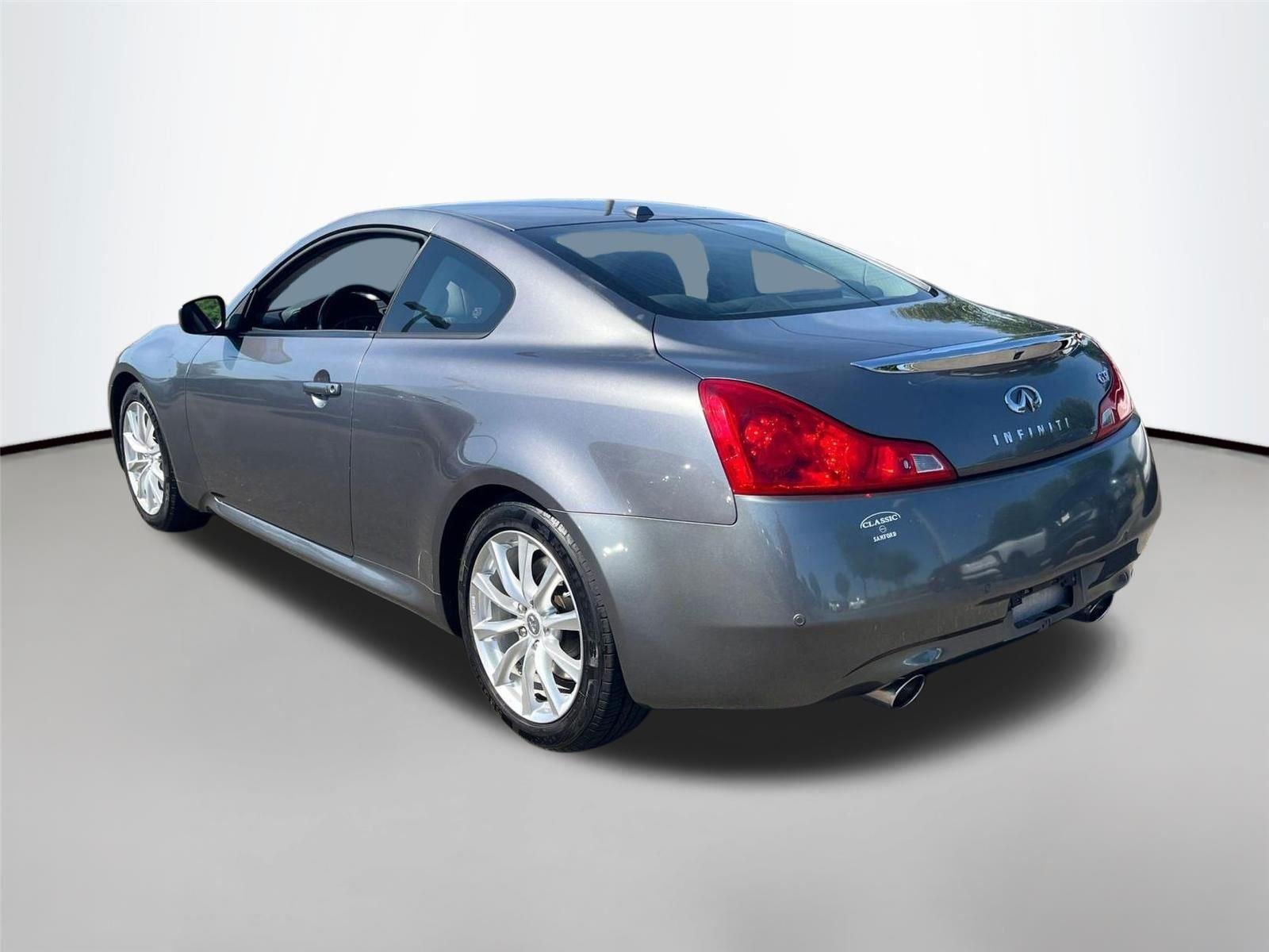 Used 2012 Graphite Shadow INFINITI Journey image 7