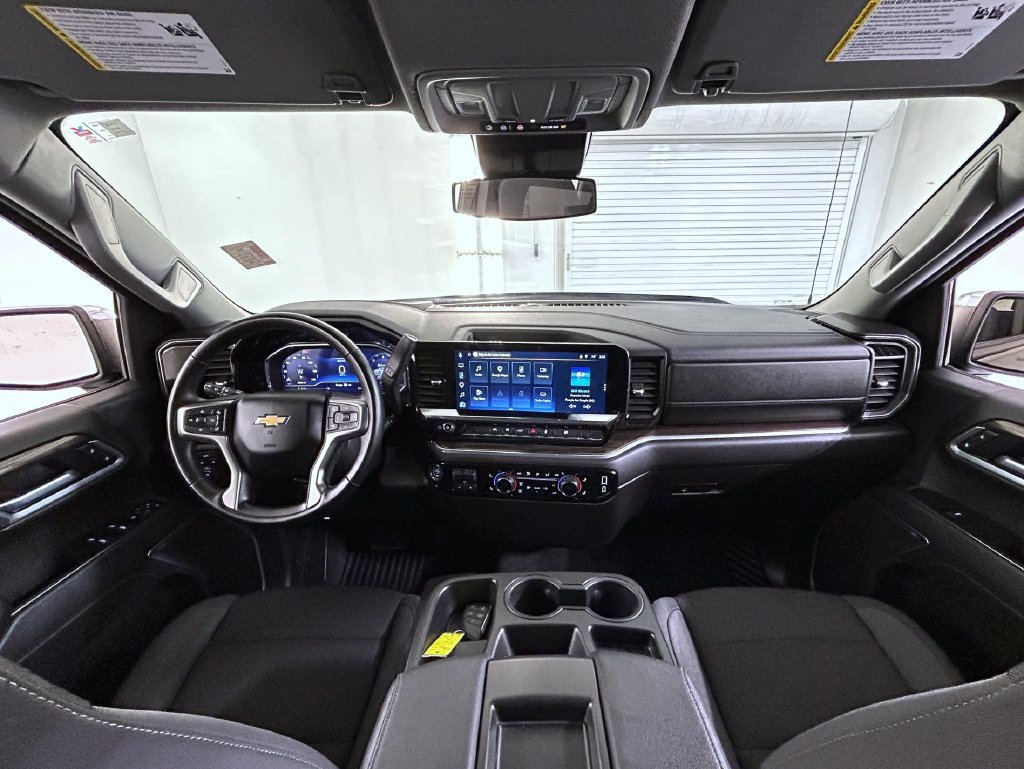 2025 Chevrolet Silverado 1500 LT - Photo 14