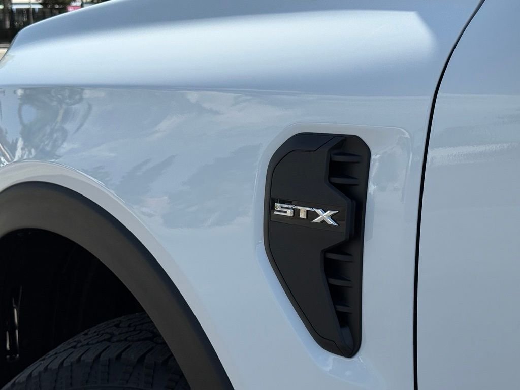 New 2026 Oxford White Ford XL image 17