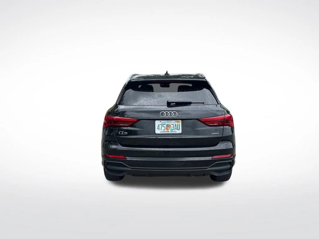 Certified Used 2025 Mythos Black Metallic Audi Premium image 7