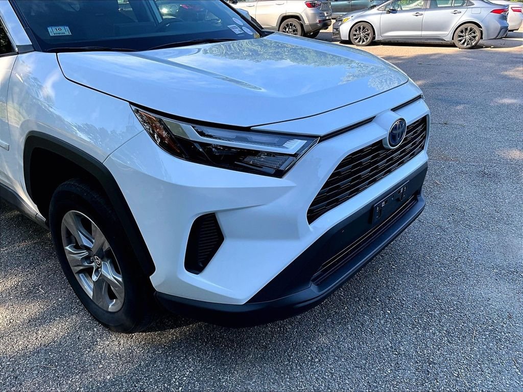 Used 2024 White Toyota XLE image 8