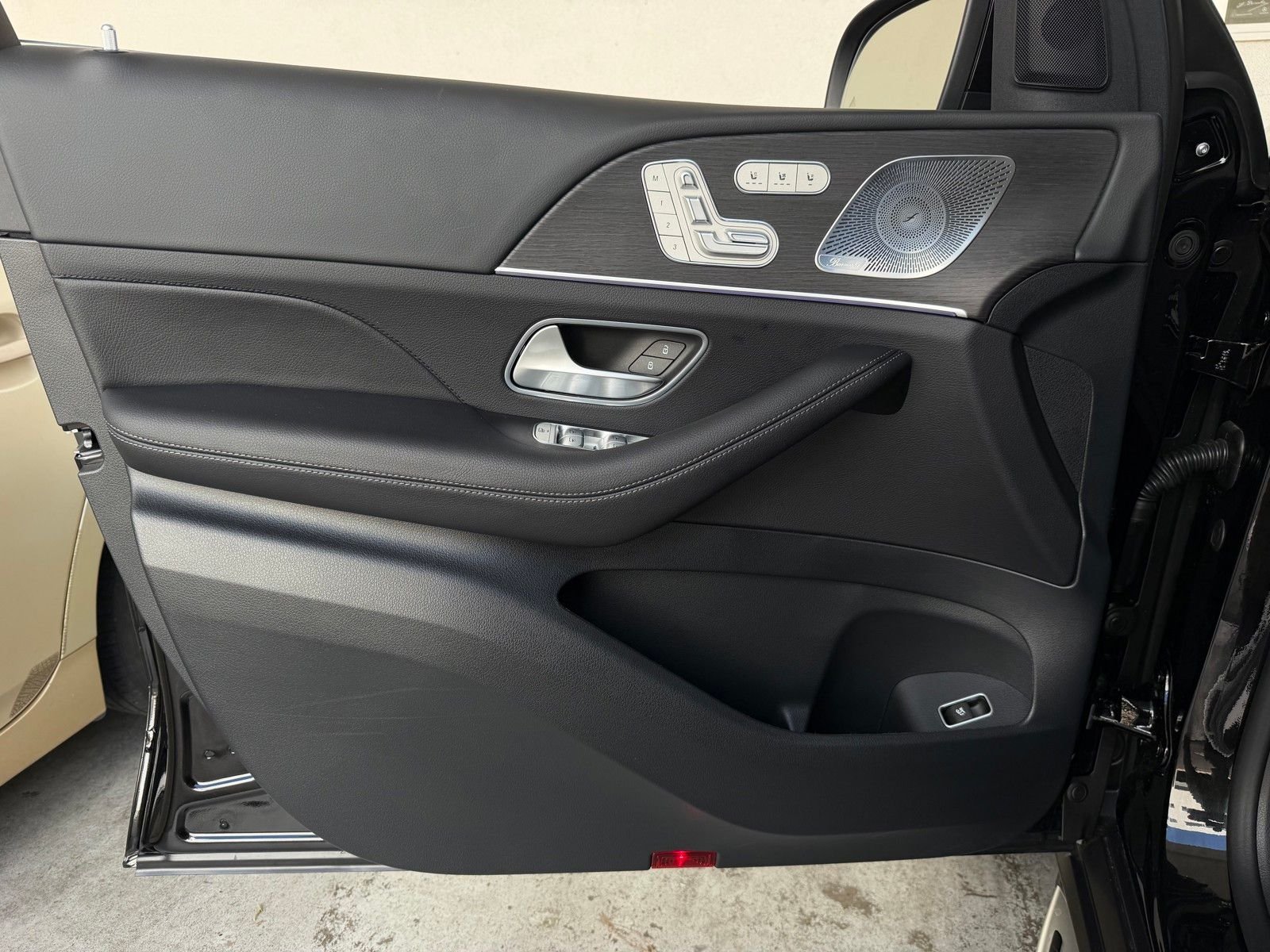 New 2026 Obsidian Black Metallic Mercedes-Benz GLS 450 image 19