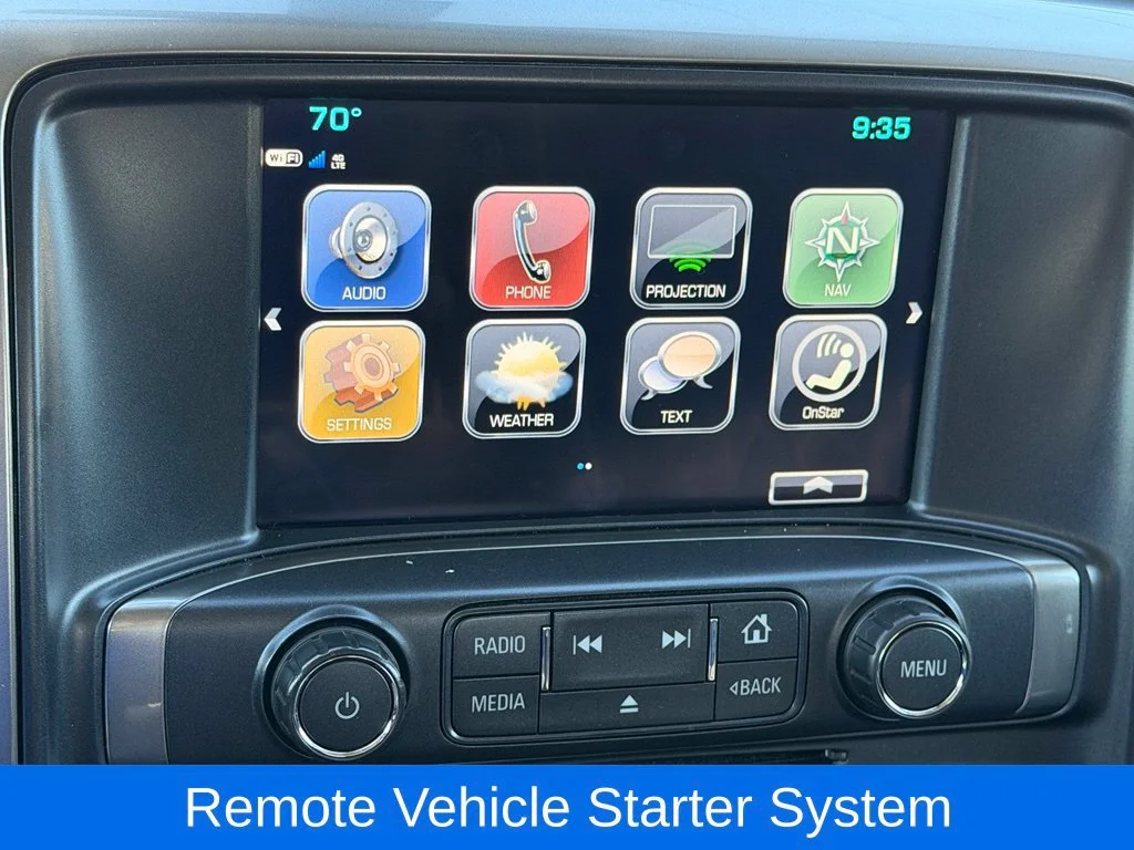 Used 2018 SUMMIT WHITE Chevrolet LT image 25