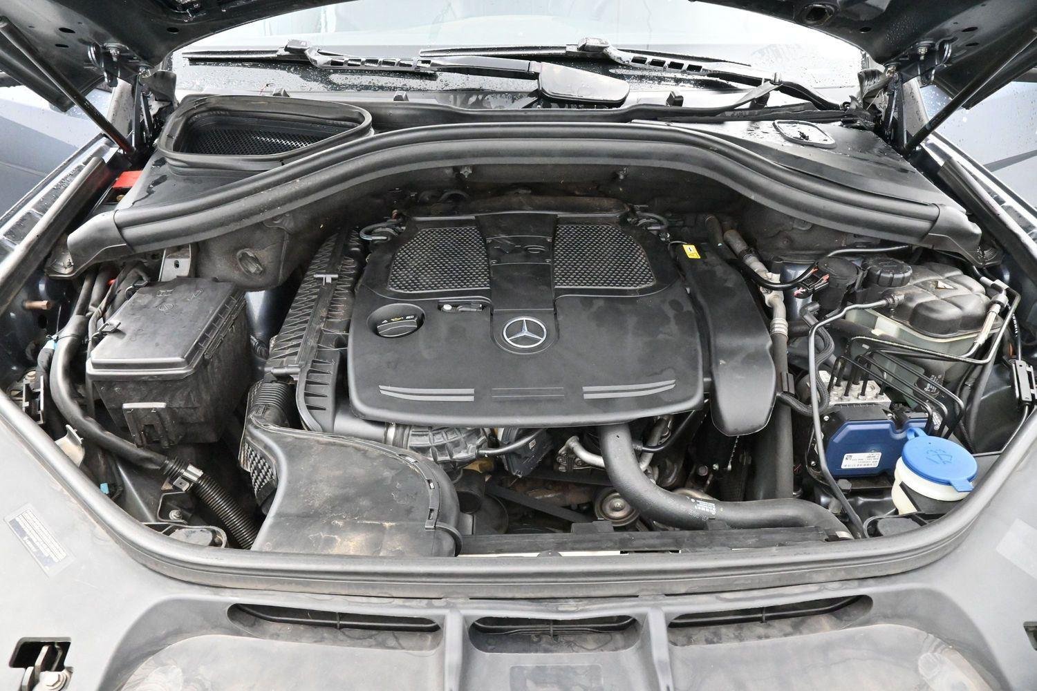 Used 2014 Steel Gray Metallic Mercedes-Benz ML 350 image 35