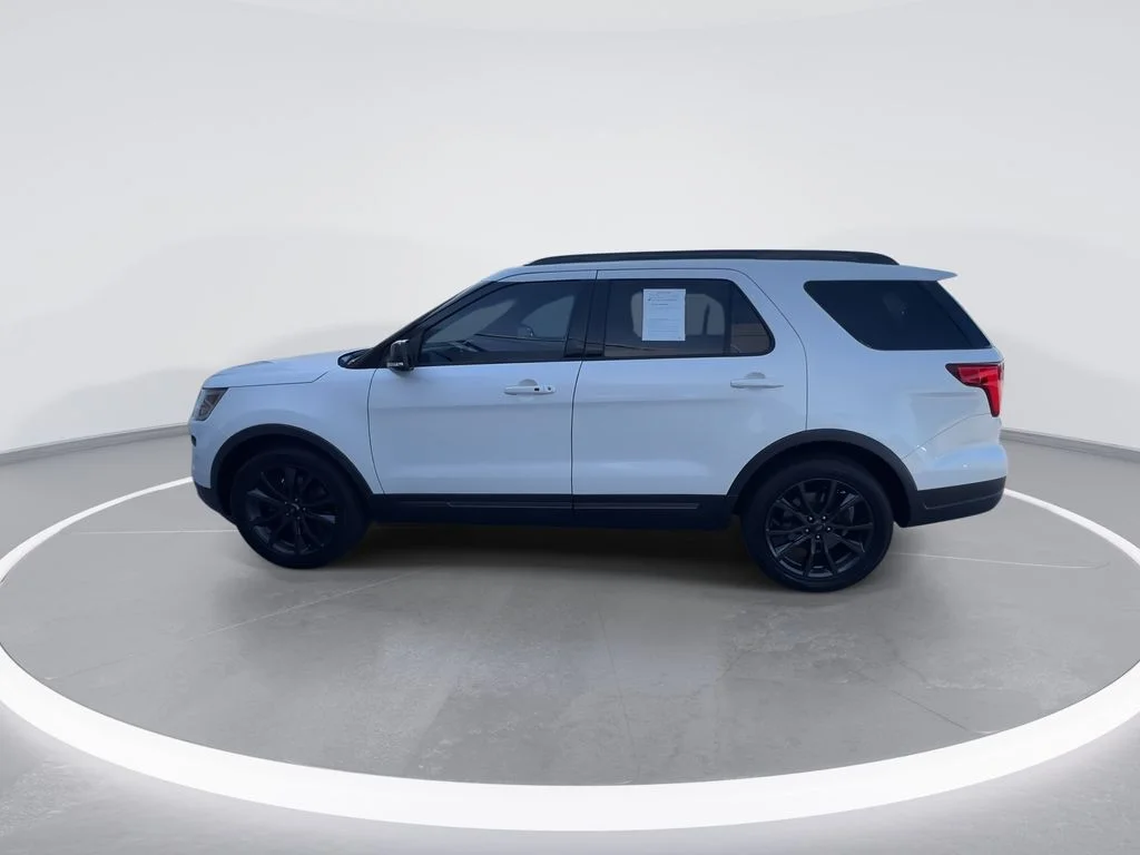 Used 2018 White Ford XLT image 5