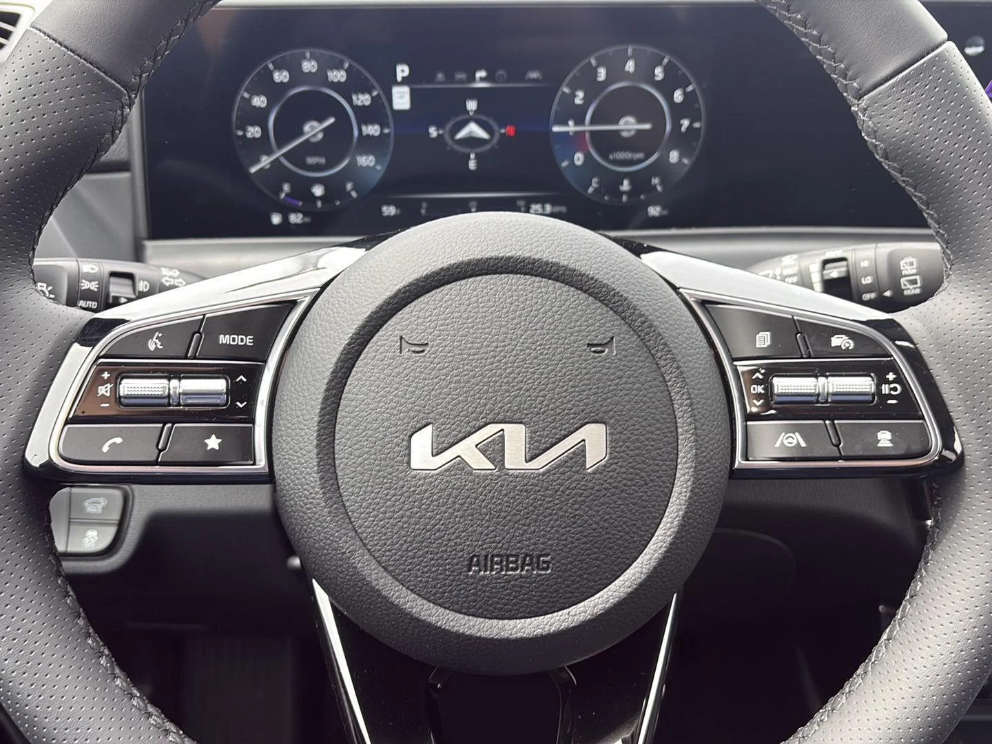 Used 2026 Pluton Blue/Fusion Black Roof Kia SX image 16