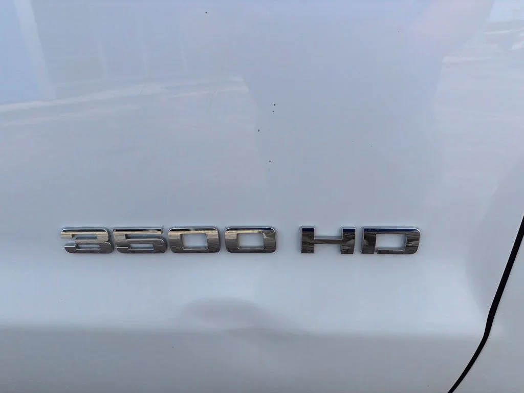 Used 2017 SUMMIT WHITE Chevrolet Work Truck image 11