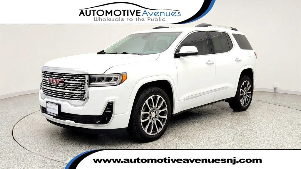 2023 GMC Acadia Denali