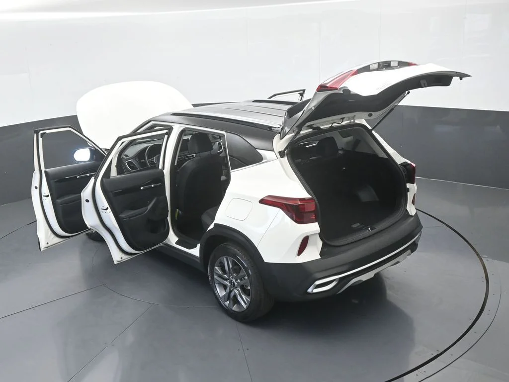 Used 2023 Clear White/Black Roof Kia S image 60