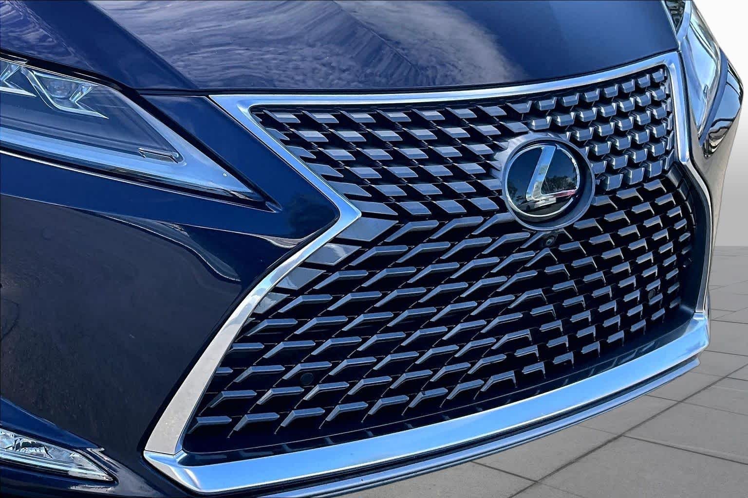 Used 2020 Nightfall Mica Lexus  image 28