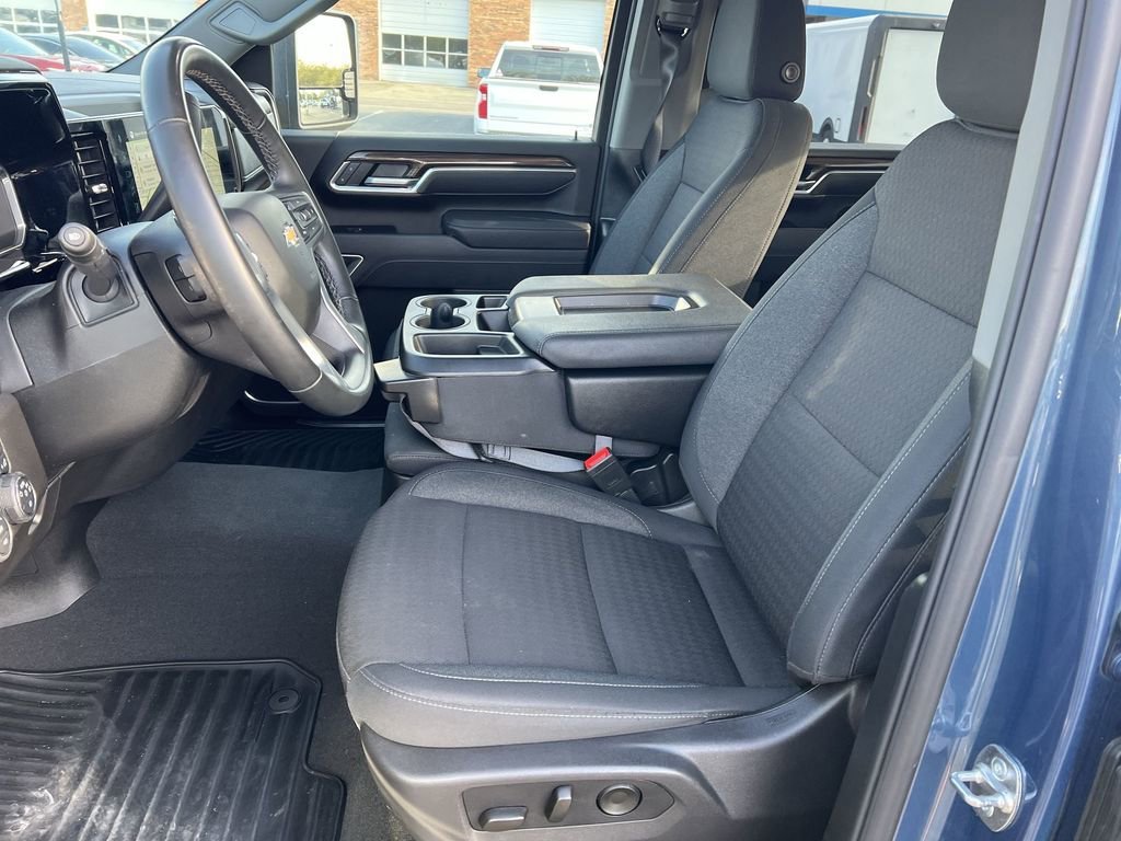 2025 Chevrolet Silverado 2500HD LT - Photo 19
