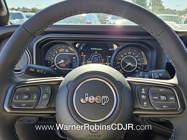 New 2026 Granite Crystal Metallic Clear-Coat Exterior Paint Jeep Rubicon image 27