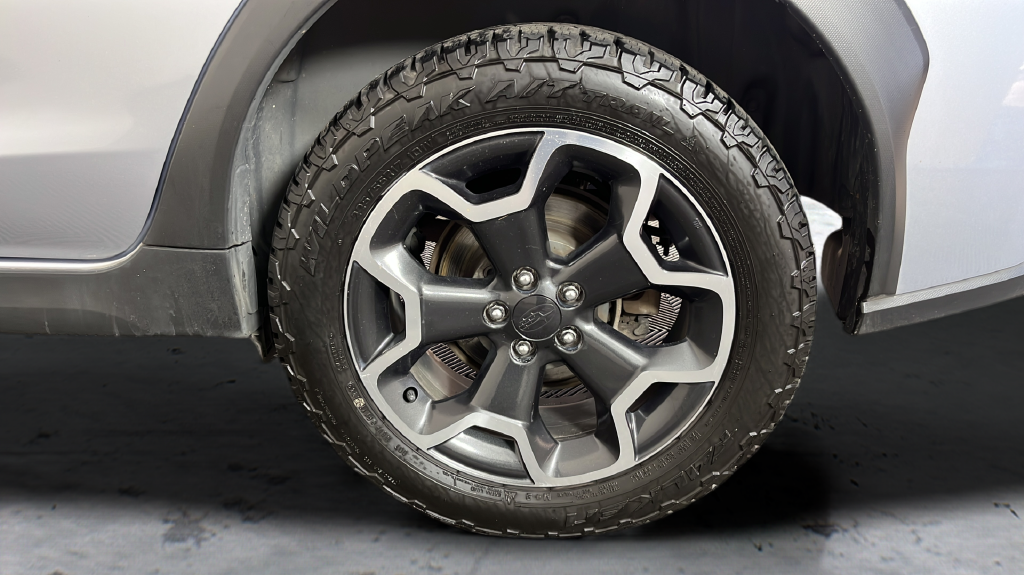Used 2014 Ice Silver Metallic Subaru 2.0i Limited image 42