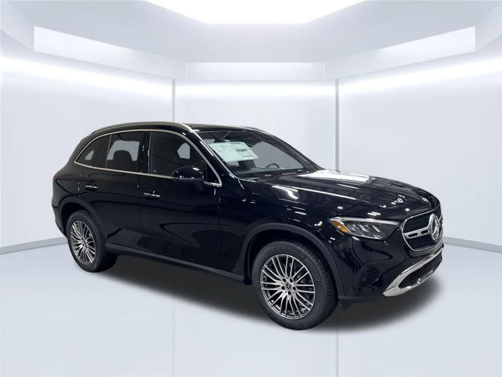 New 2026 Black Mercedes-Benz GLC 300 image 42