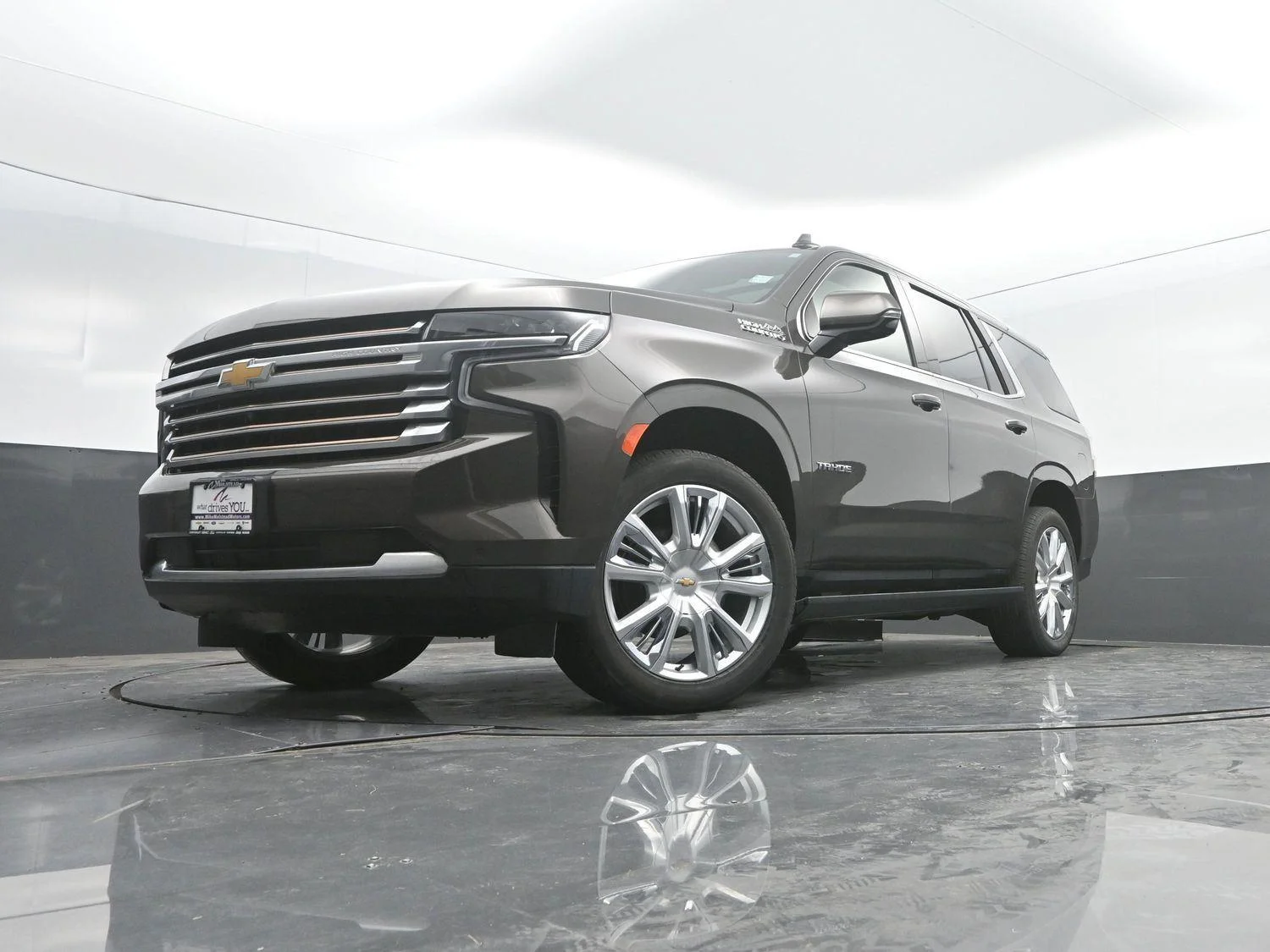 Used 2021 Graywood Metallic Chevrolet High Country image 48