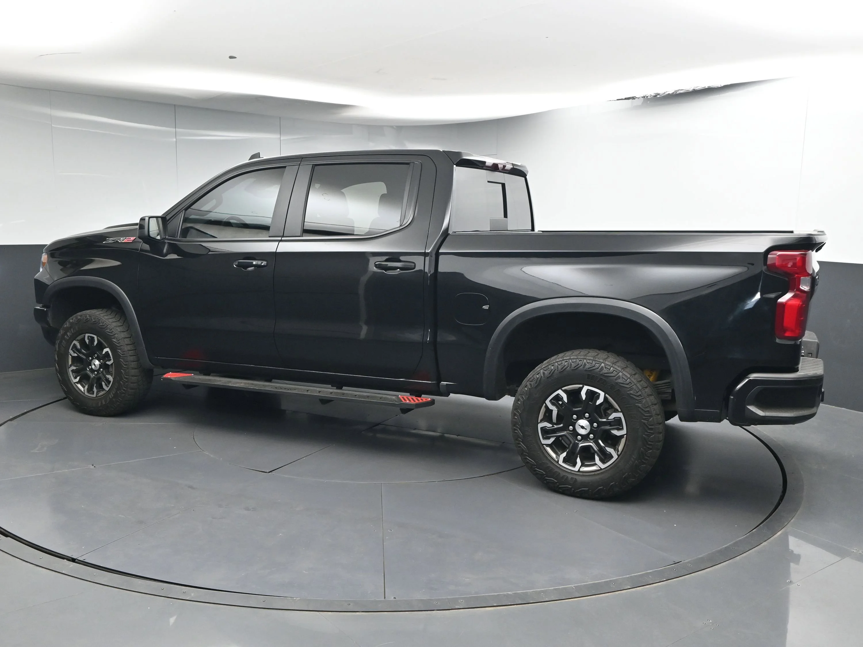Used 2025 Black Chevrolet ZR2 image 5