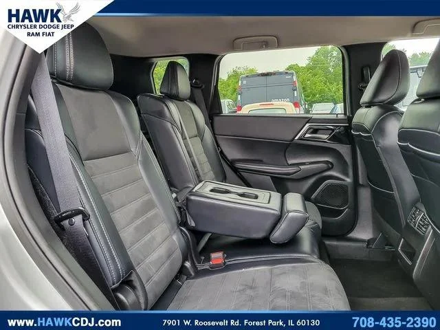 Used 2024 Black Mitsubishi SE image 29
