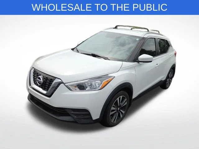 Used 2018 White Nissan SV image 3