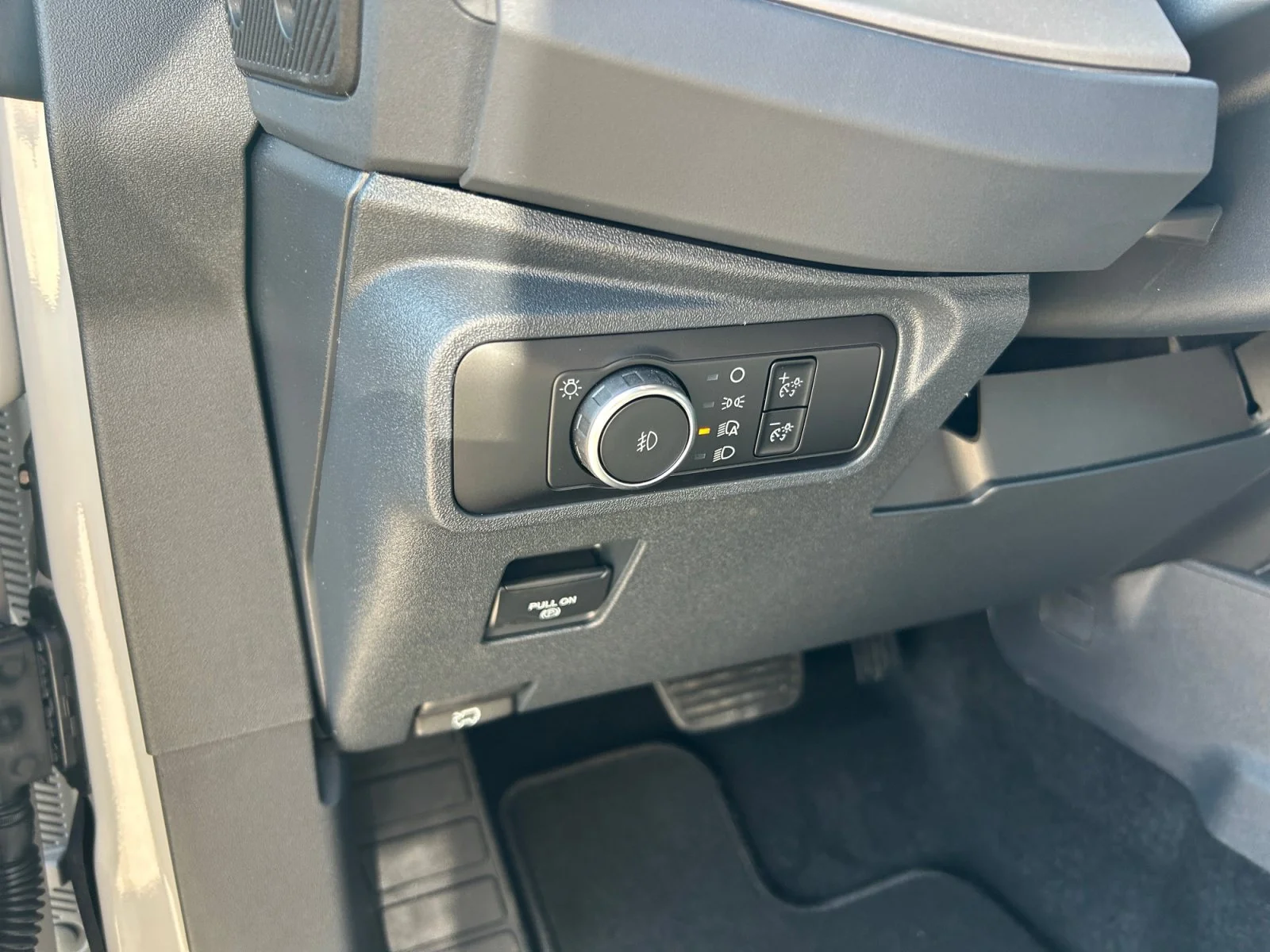 New 2026 Avalanche Grey Ford Outer Banks image 16
