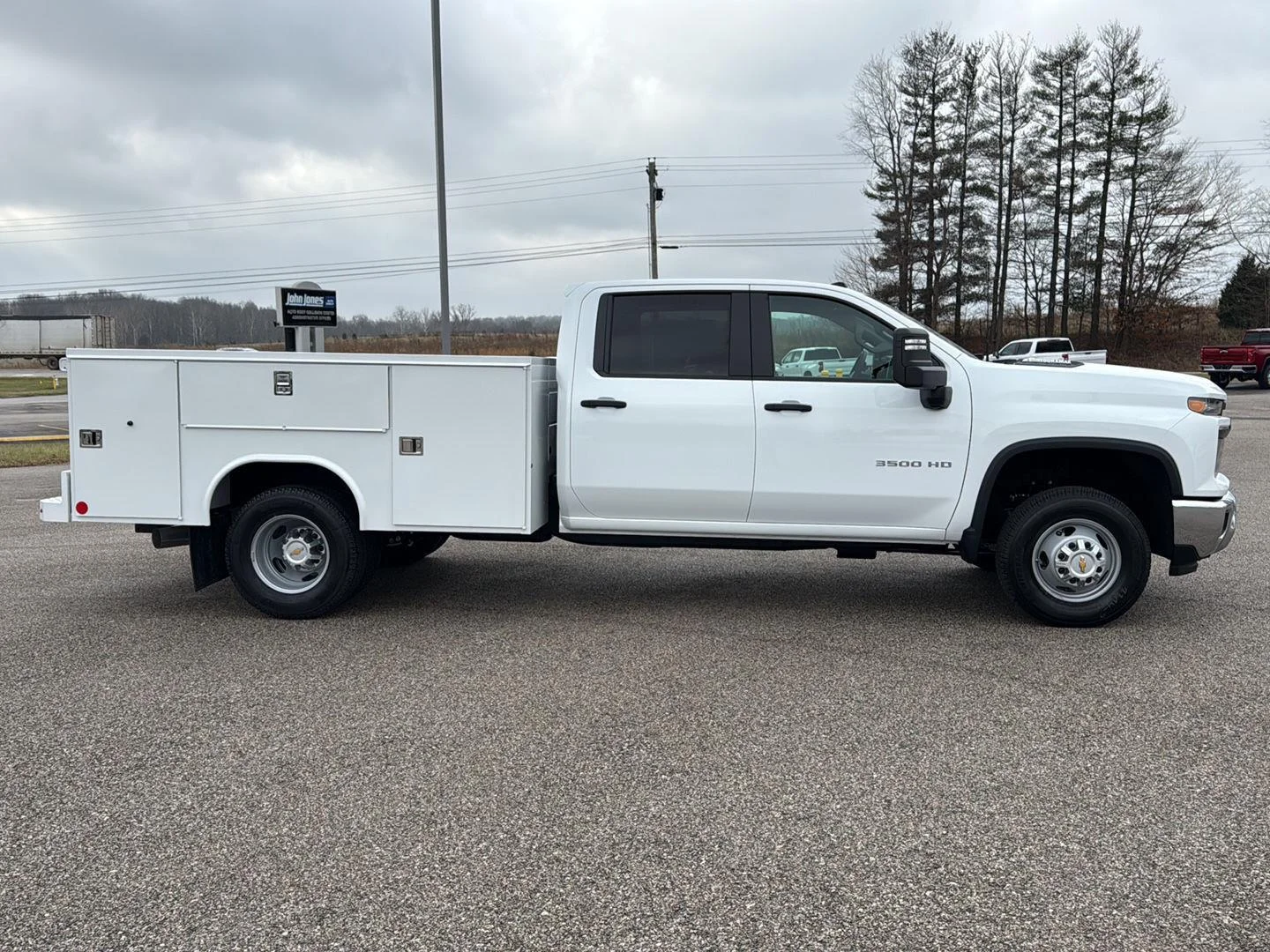 New 2026 Summit White Chevrolet Work Truck image 4