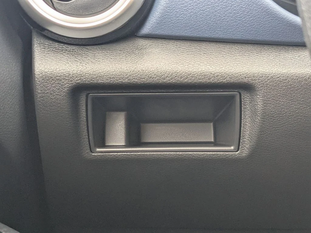 2025 Nissan Versa Sedan SV - Photo 22