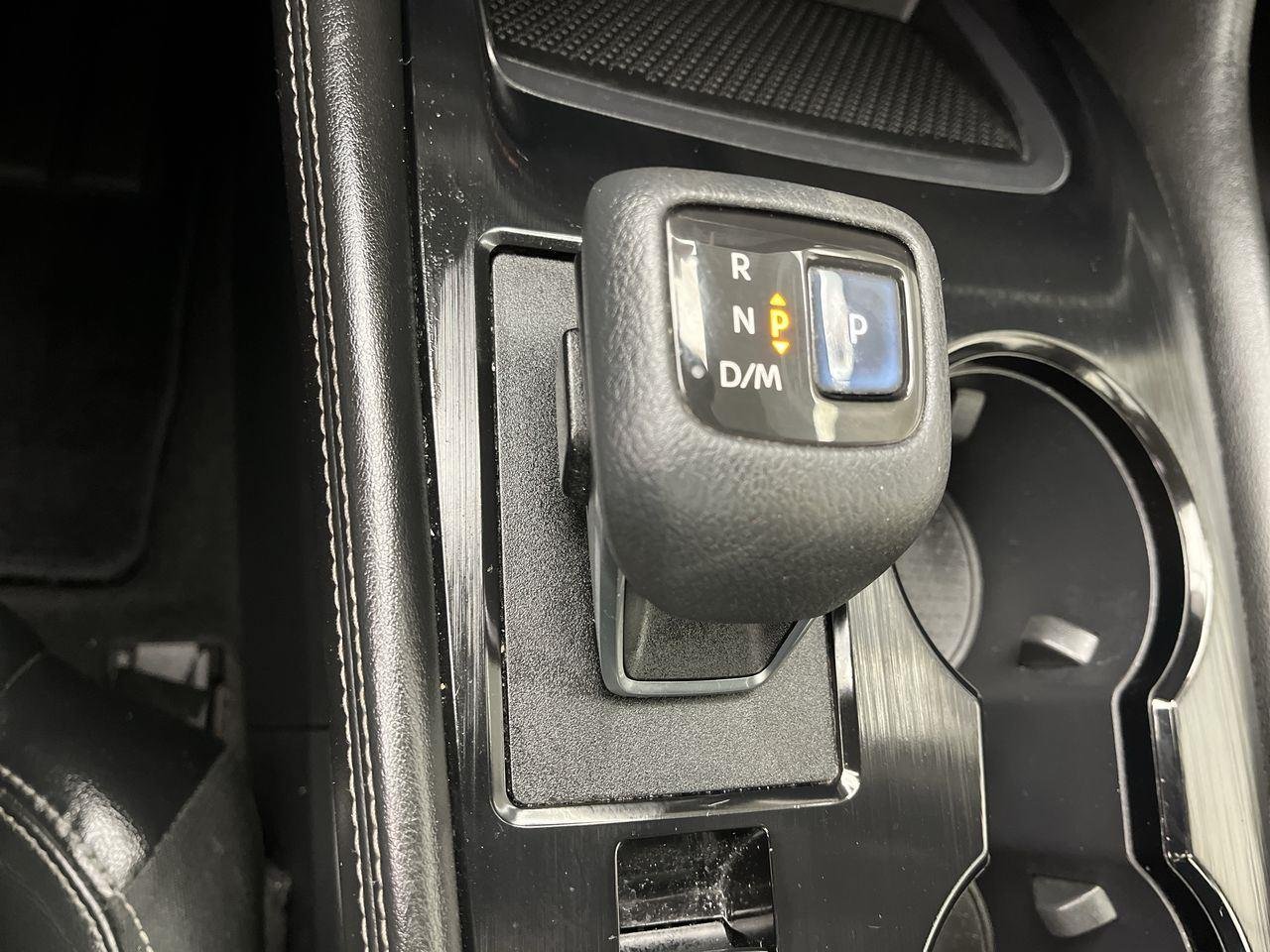Used 2021 Gun Metallic Nissan SL image 23