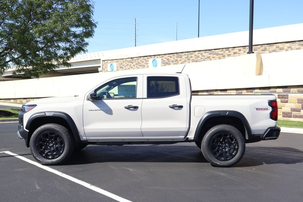 2026 Chevrolet Colorado Trail Boss - Photo 4