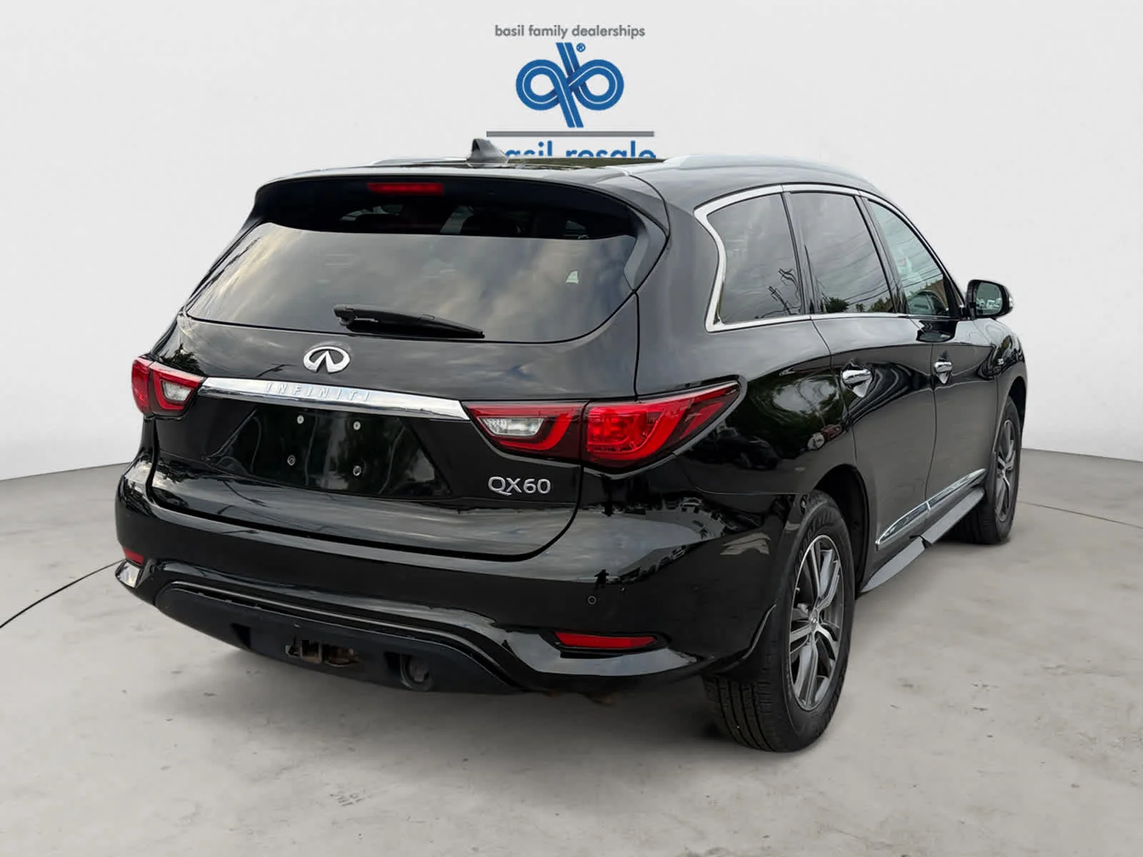 Used 2019 Black Obsidian INFINITI PURE image 7
