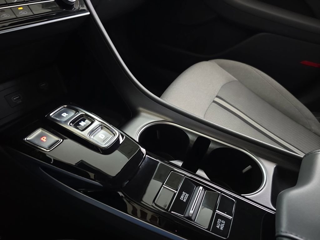 Used 2021 Portofino Gray Hyundai SE image 26