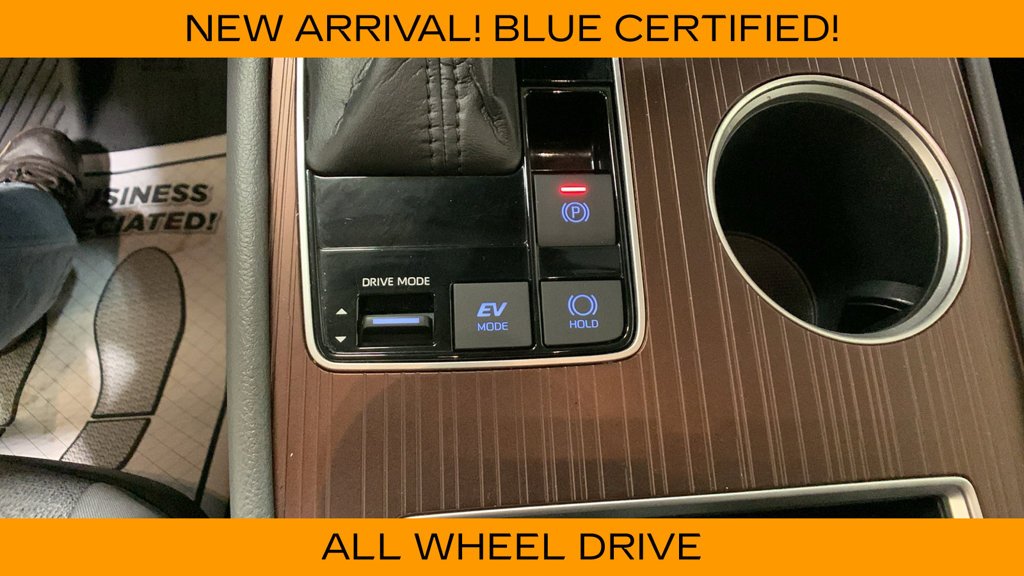 Certified Used 2021 Pearl Toyota LE image 37