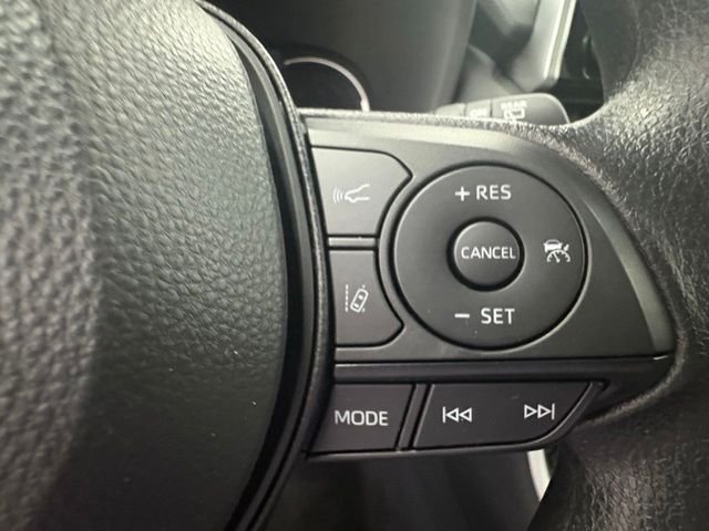 Used 2025 Silver Toyota XLE image 17