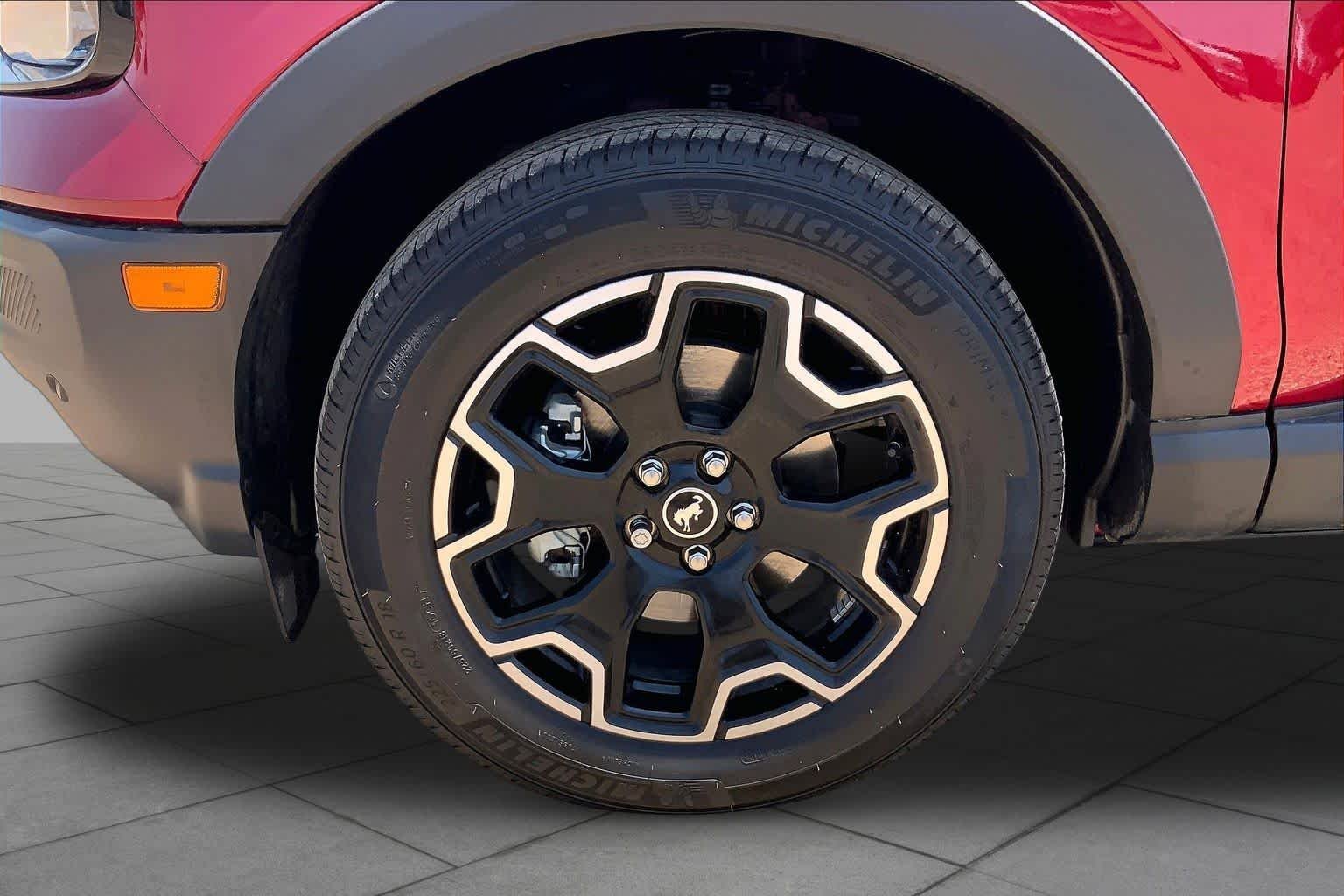 New 2026 Ruby Red Metallic Tinted Clearcoat Ford Outer Banks® image 11