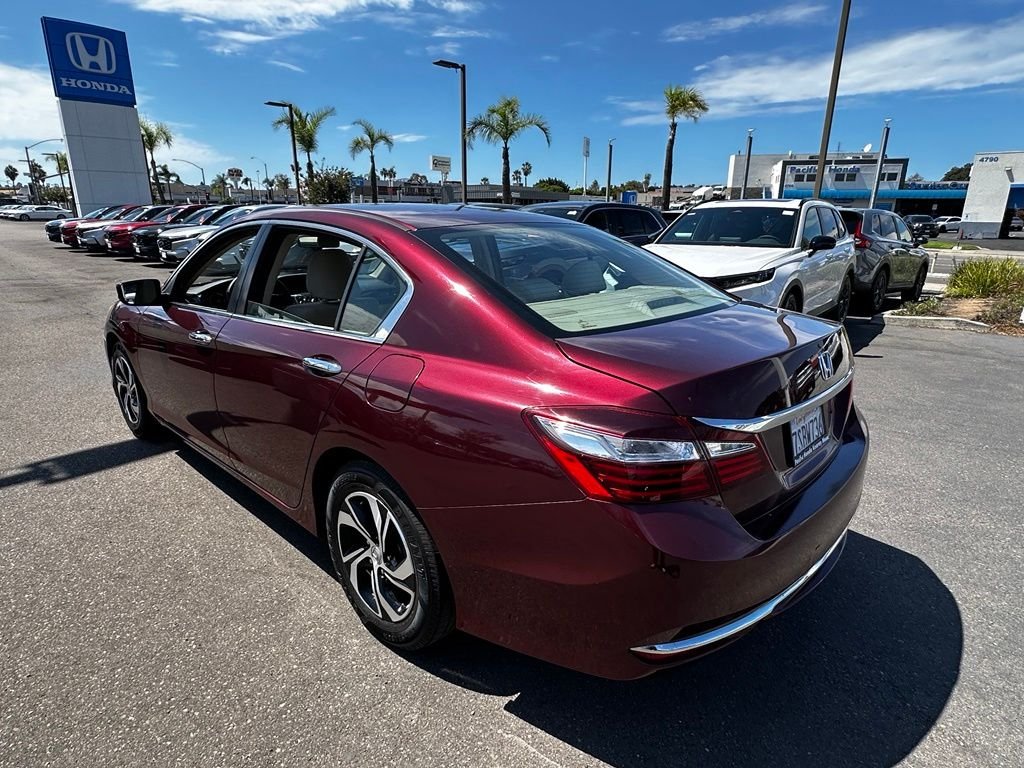 Used 2016  Honda LX image 6